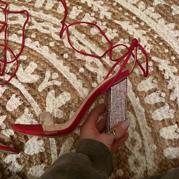 Super flattering red heels with sparkly heel - Picture 3 of 3